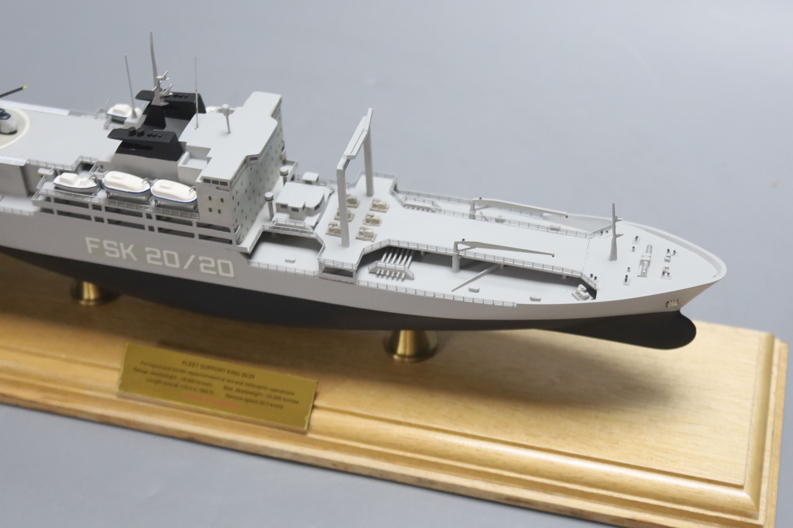 A cased Fleet Support King 20/20 Shipbuilder's model, overall length 40cm